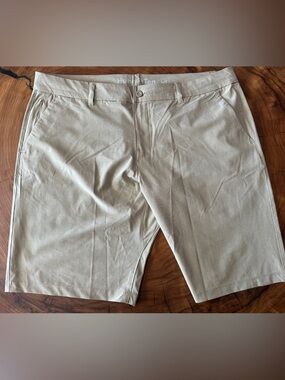Hang Ten Men's Light Khaki Flat-Front Shorts